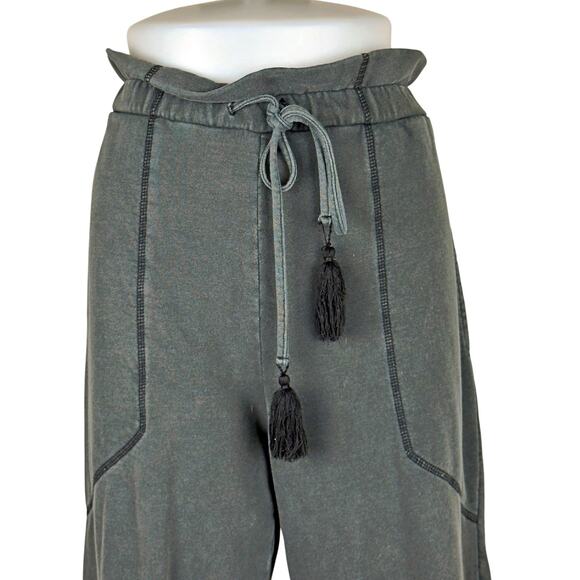 7 for all Mankind Women's MED High Paper Bag Waist Tasseled Distressed Jogger - Picture 2 of 10